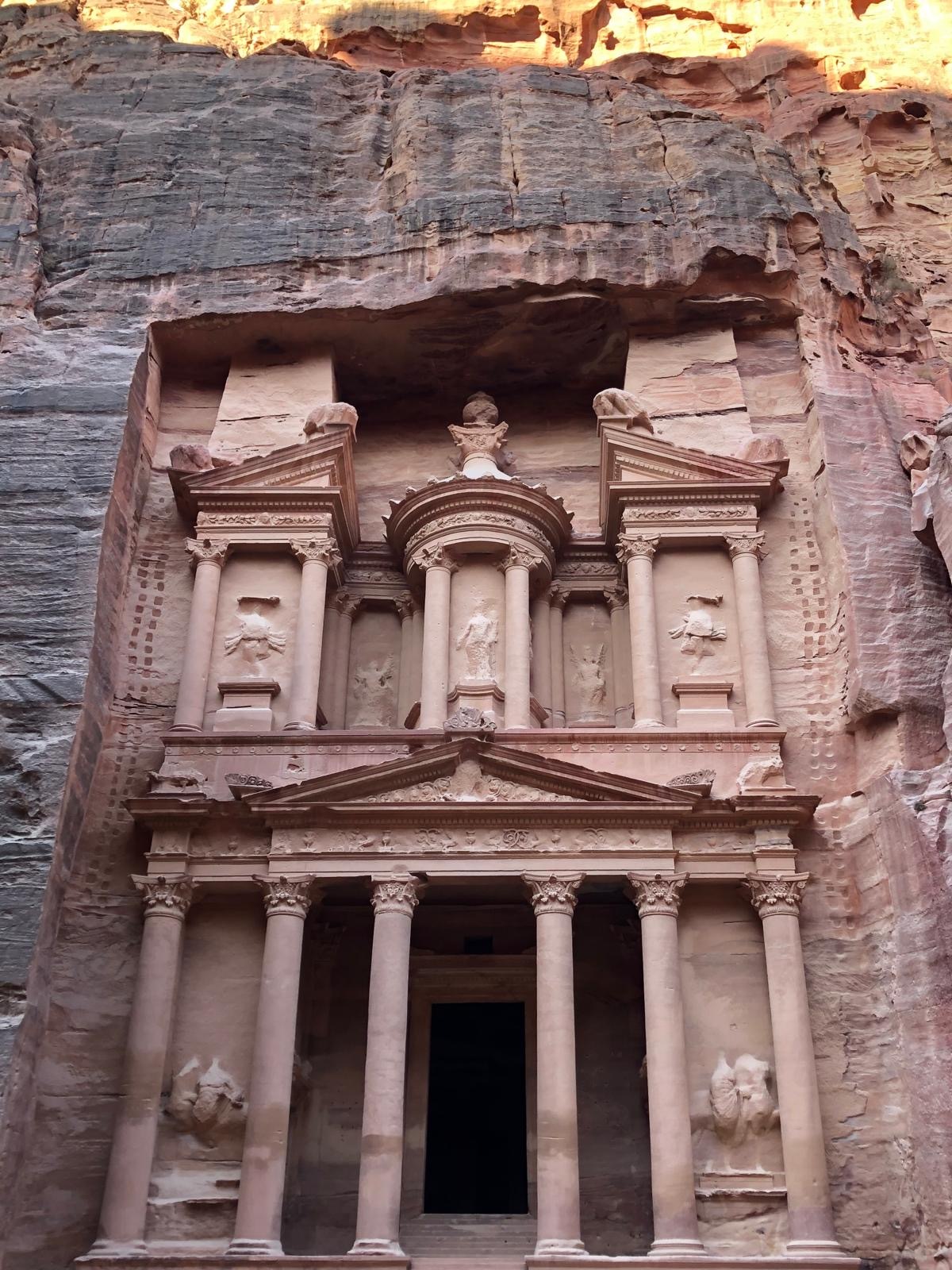 Die Wüstenstadt Petra in Jordanien