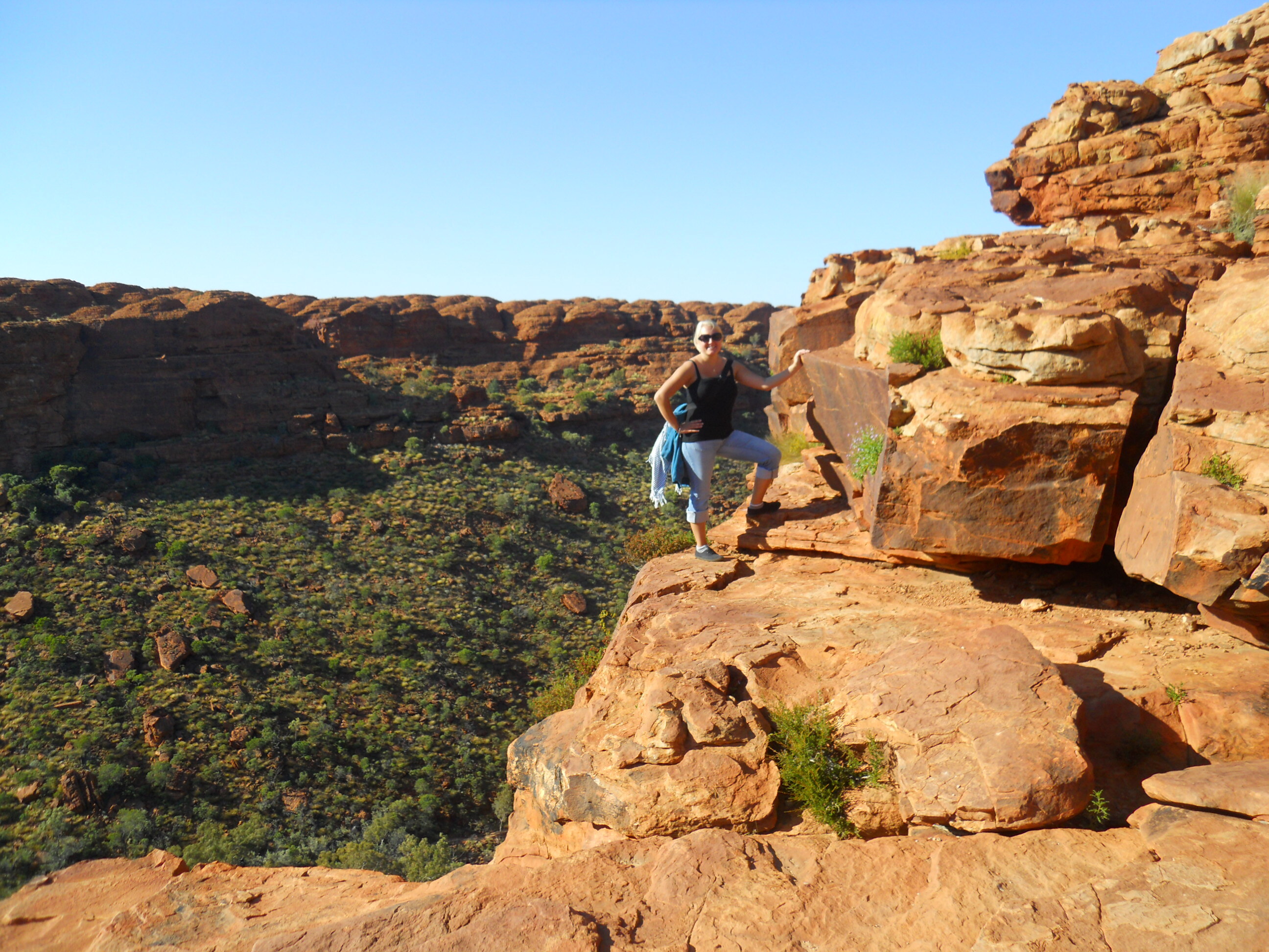 Katja beim Kings Canyon im Outback Australiens