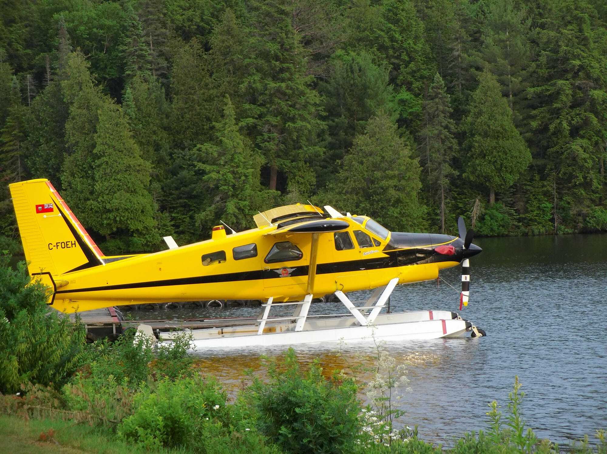 Wasserflugzeug im Algonquin Nationalpark